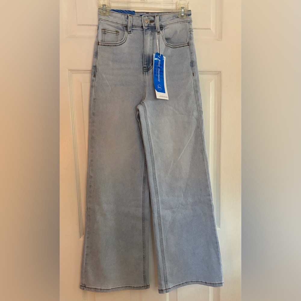 Blue Moment-Women’s NWT Stylish Light Blue Wide Leg Jeans Size 24 - Picture 2 of 10